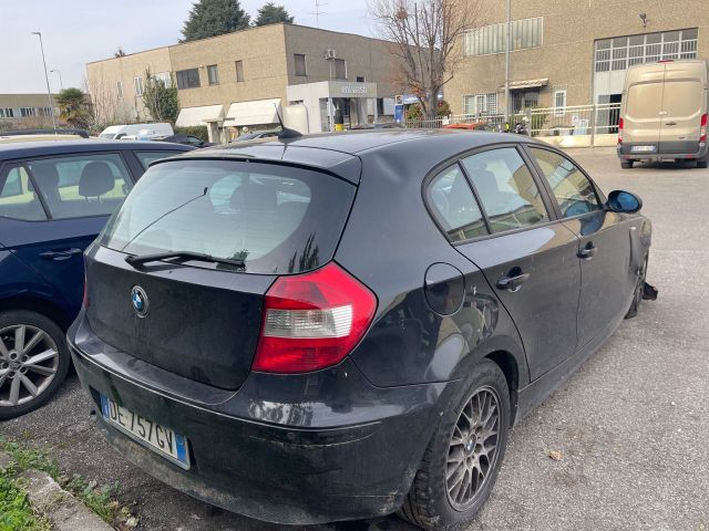 BMW Bmw 120i BENZINA EURO4 INCIDENTATA