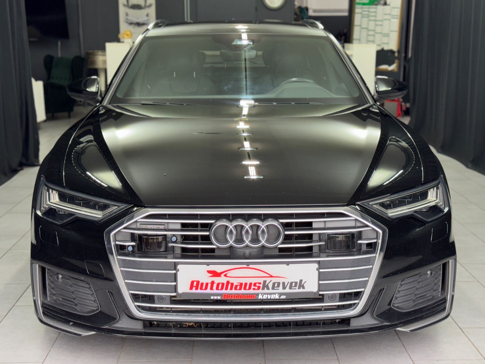 Fahrzeugabbildung Audi A6 Avant 50 TDI quattro sport|S-LINE|PANO|MATRIX