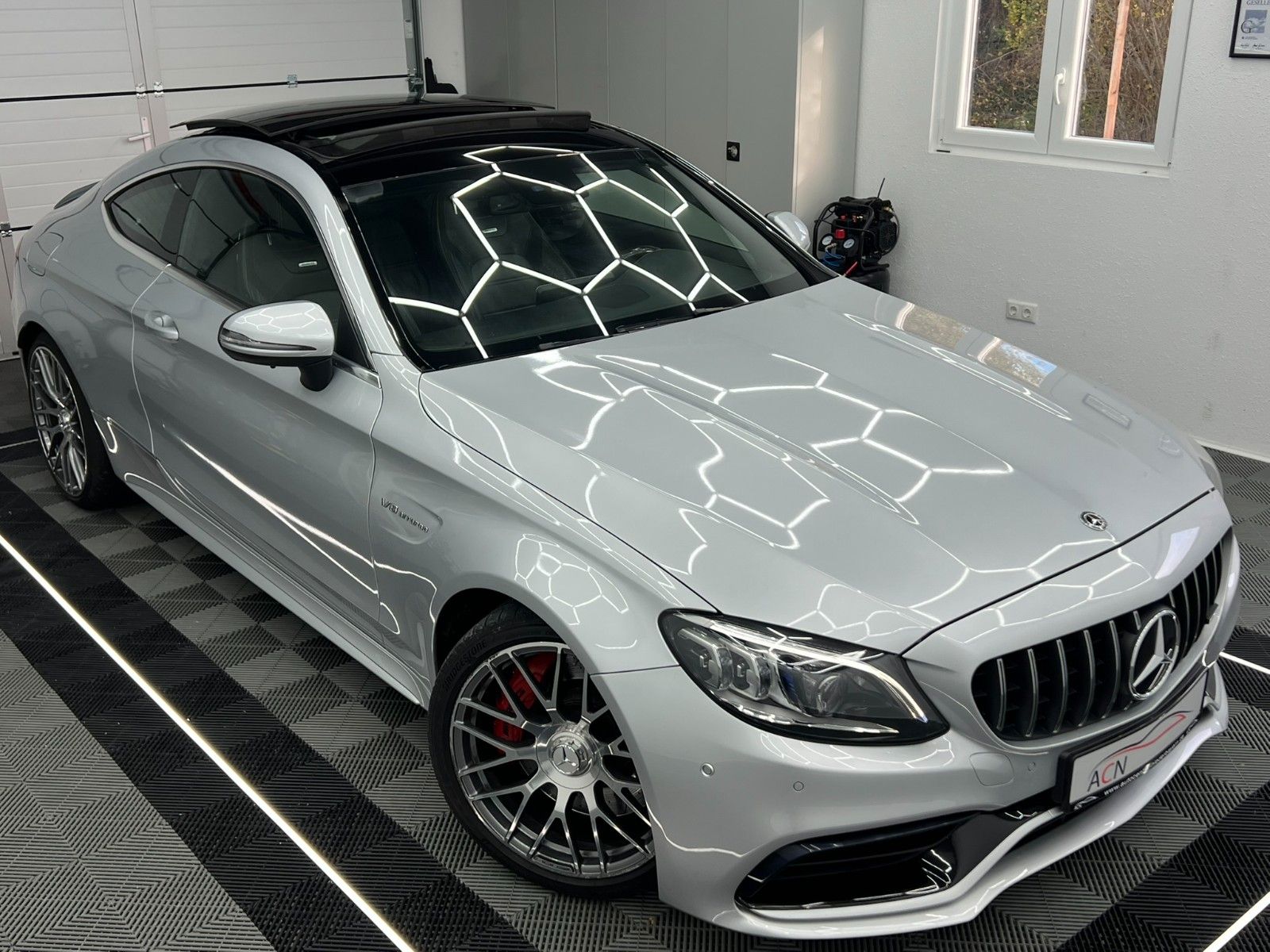 Fahrzeugabbildung Mercedes-Benz C 63 S AMG/DRIVERS PACKAGE/AMG ABGAS./BURMESTER
