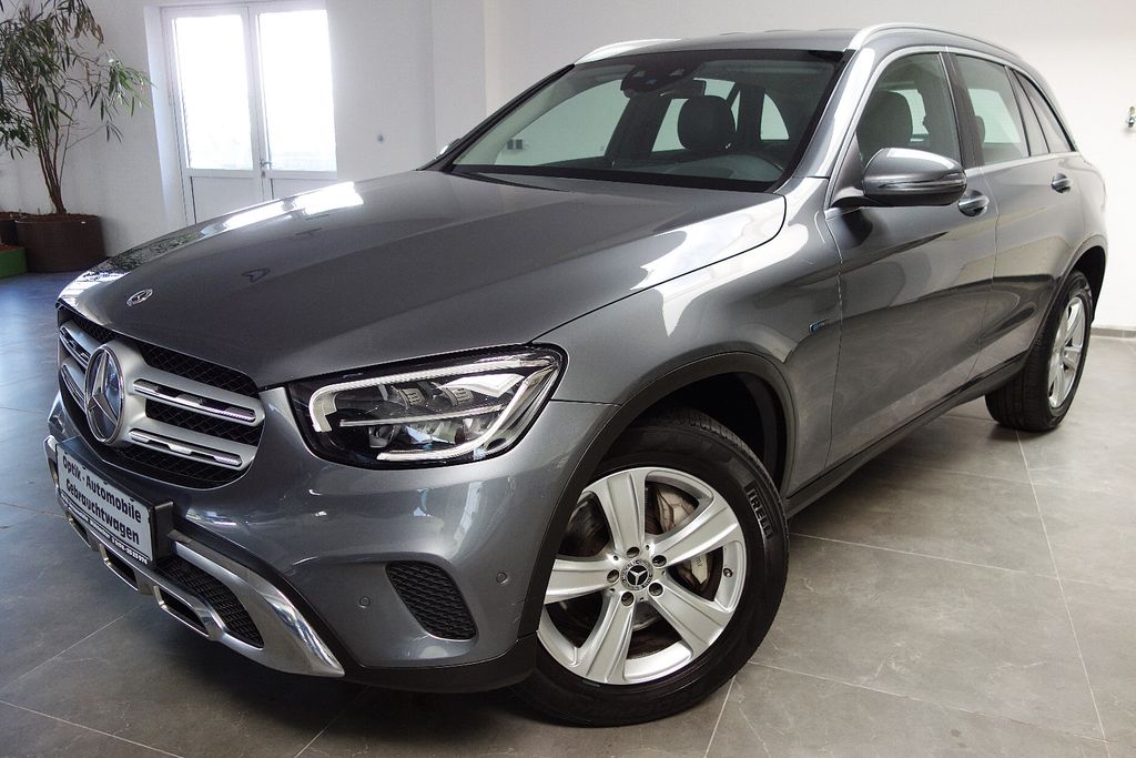 Image of Mercedes-Benz GLC 300