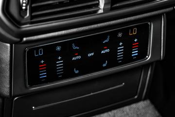 صورة مصغرة 17 لـ 2018 Lamborghini URUS