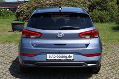 HYUNDAI i30 1.0 T-GDI NAVI-KAMERA-LED-TEMPOM-SHZG-2xPDC-