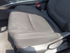 Fahrzeugabbildung Megane IV Grandtour Limited Deluxe 1.3 TCe 140 E