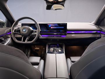 صورة 10 لـ 2023 BMW I5