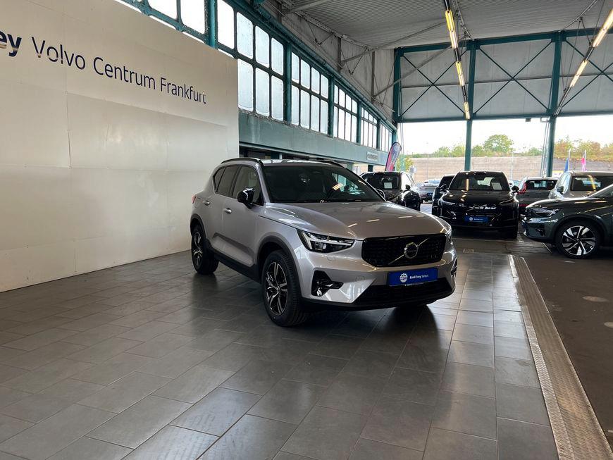 Volvo XC40 B3 Plus-Dark DKG Glasd Pixel-LED Pilot BLIS