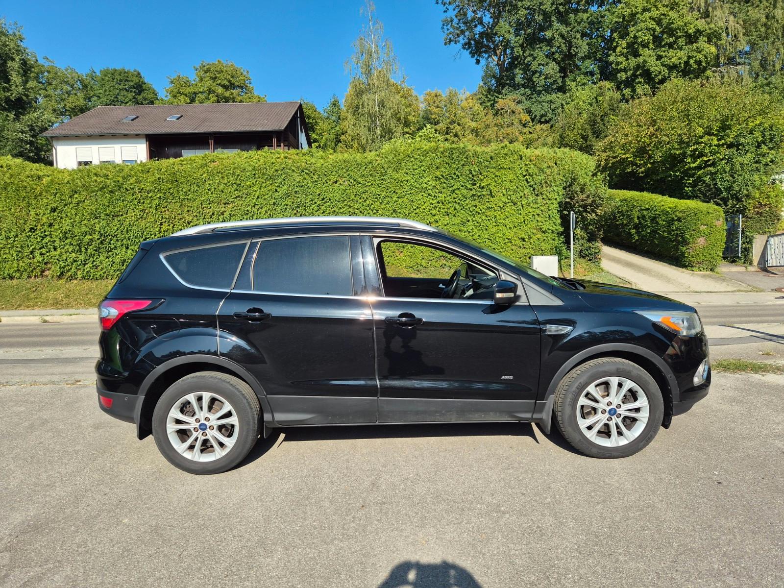 Ford Kuga Titanium *4x4*Navi*Leder*