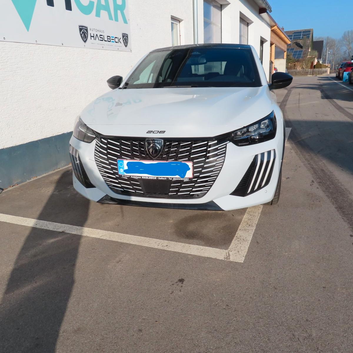 Peugeot 208 Hybrid 145 GT