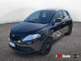 Lancia Ypsilon III 2015 1.0 hybrid Silver s&s 70 - Lancia Ypsilon Silver mit Hybrid-Antrieb (Benzin/Elektro)