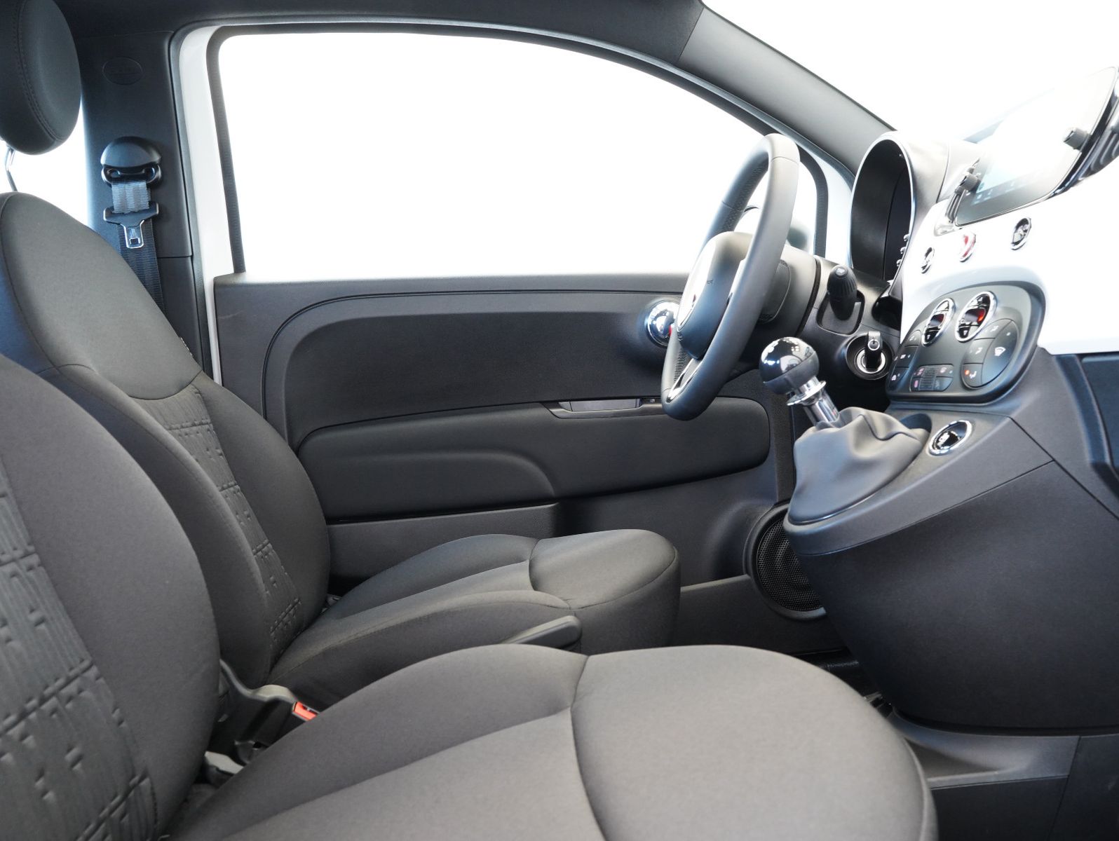 Fahrzeugabbildung Fiat 500 1.0 Mild Hybrid KOMFORT/TECH/NAVI/CARPLAY