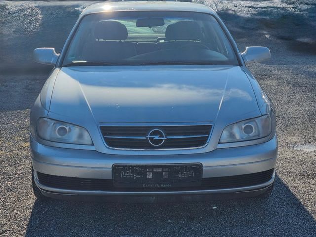 Opel Omega 2.2 16V Selection 8 fach Bereift 148000