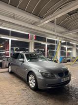 BMW 520d mit Schiebedach - BMW 520 aus 2010: Kombi, 520d