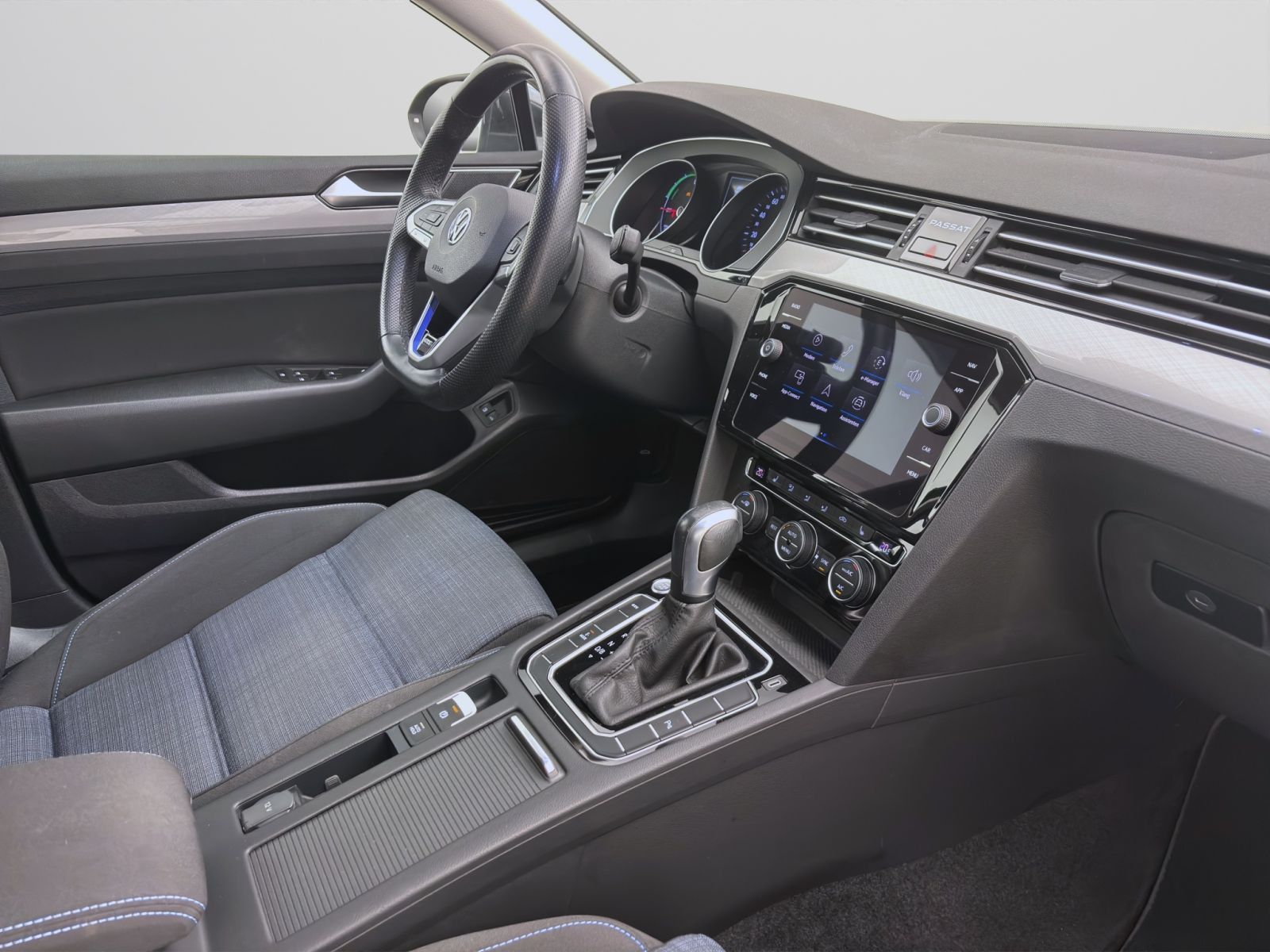 Volkswagen Passat Variant - Bild 16