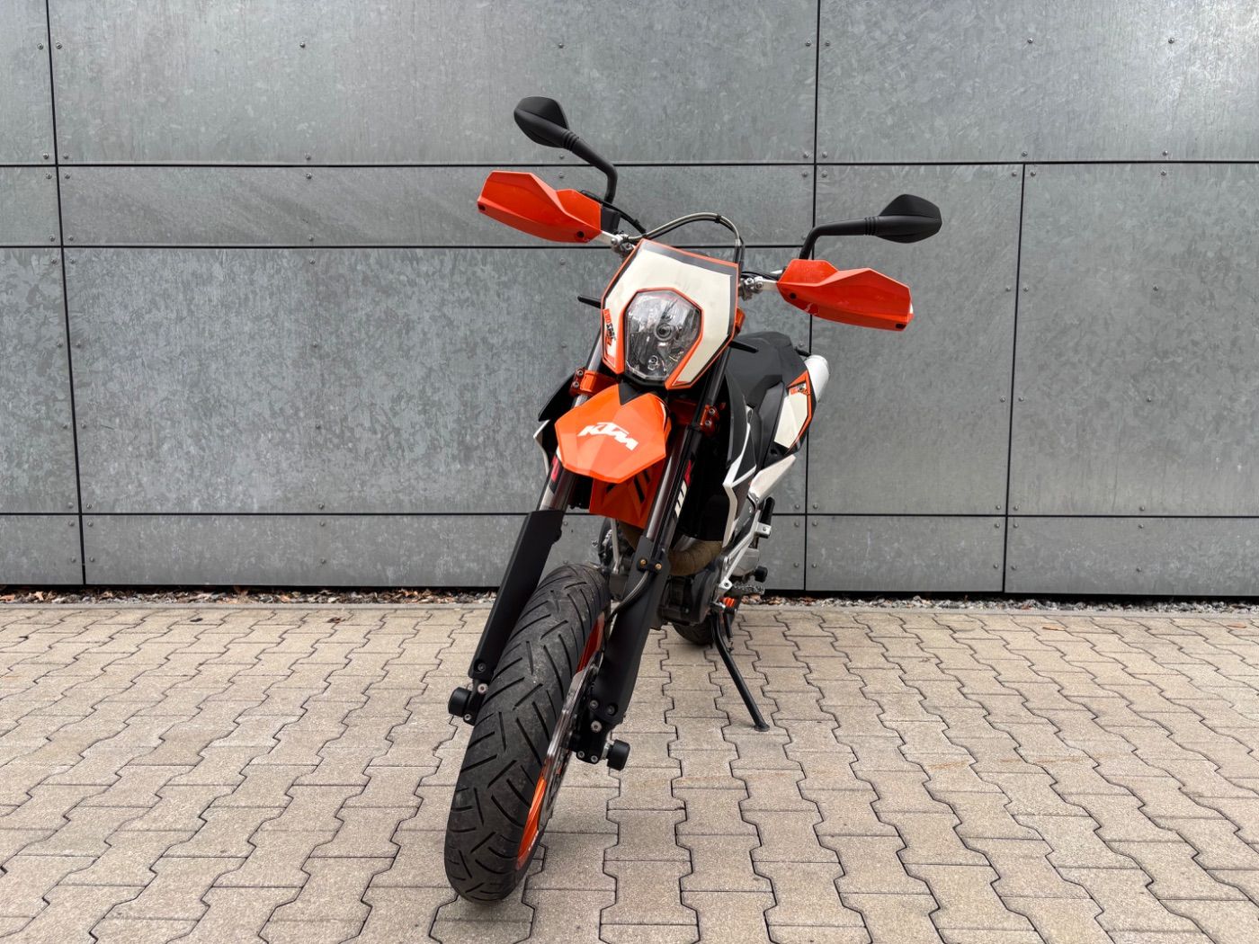 Fahrzeugabbildung KTM 690 SMC-R