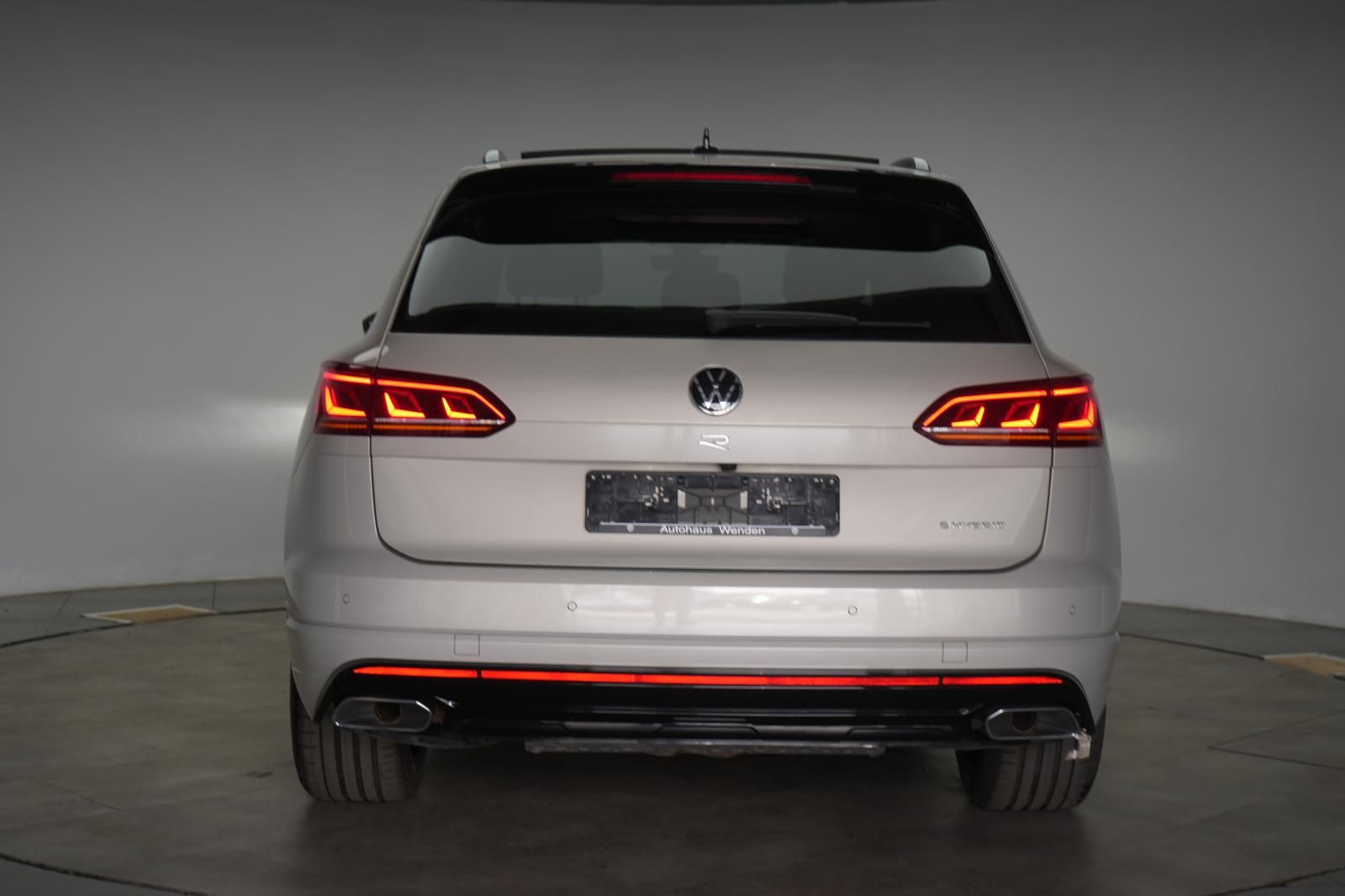 Volkswagen Touareg R 3.0 V6 e-Hybrid 4Motion Leder ACC Kame foto 5