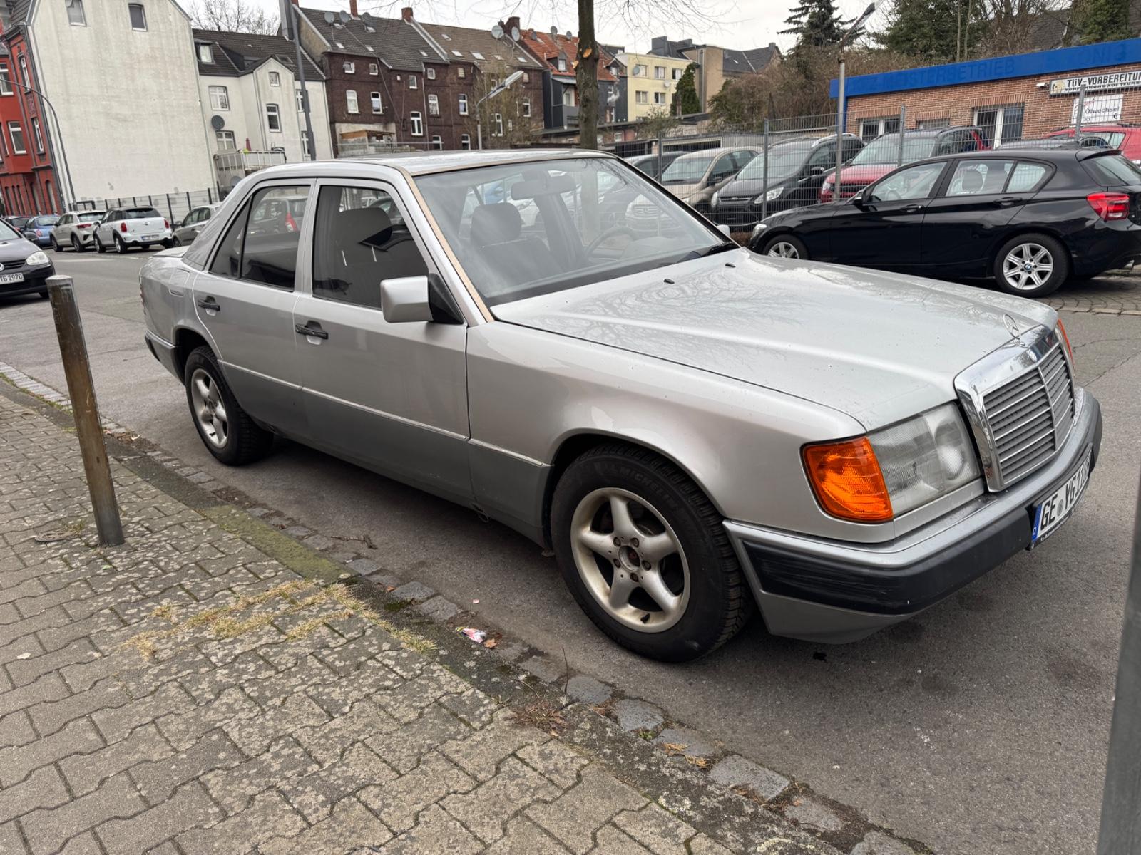 Mercedes-Benz 250/H kenzeichen