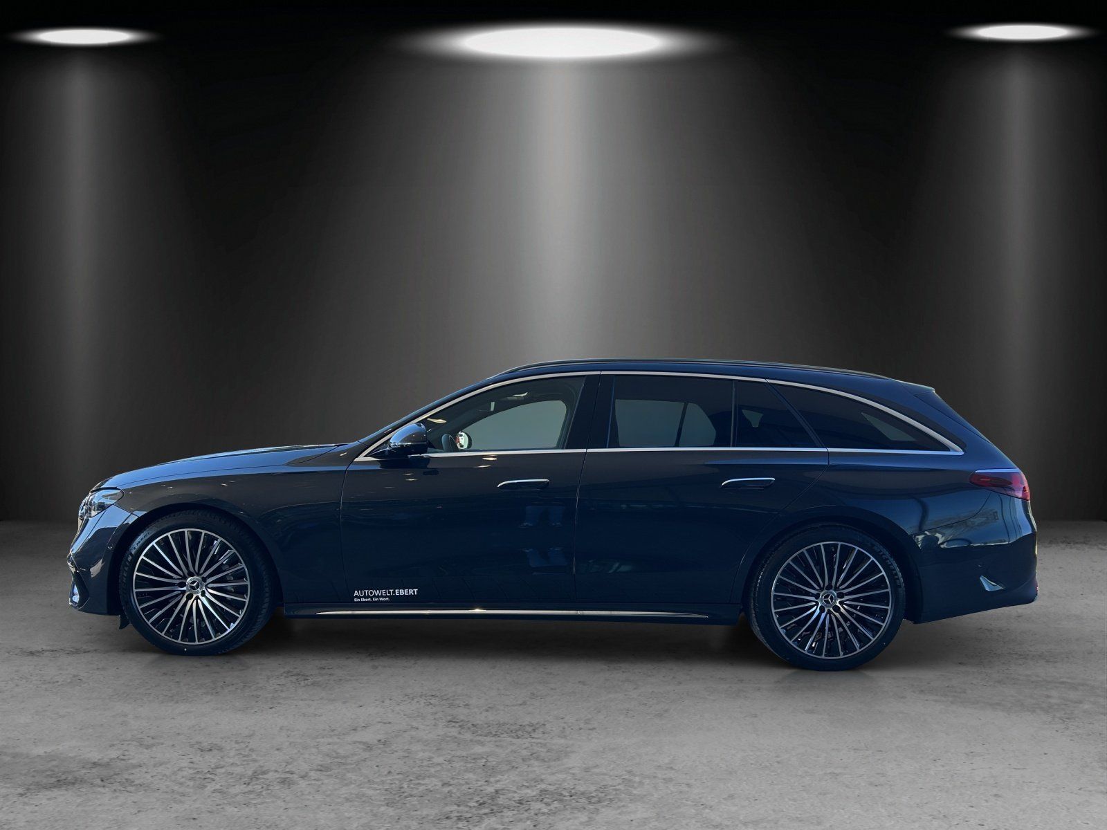 Fahrzeugabbildung Mercedes-Benz E 220 d T AMG Shzg PANO Burmester AHK Sitzklima