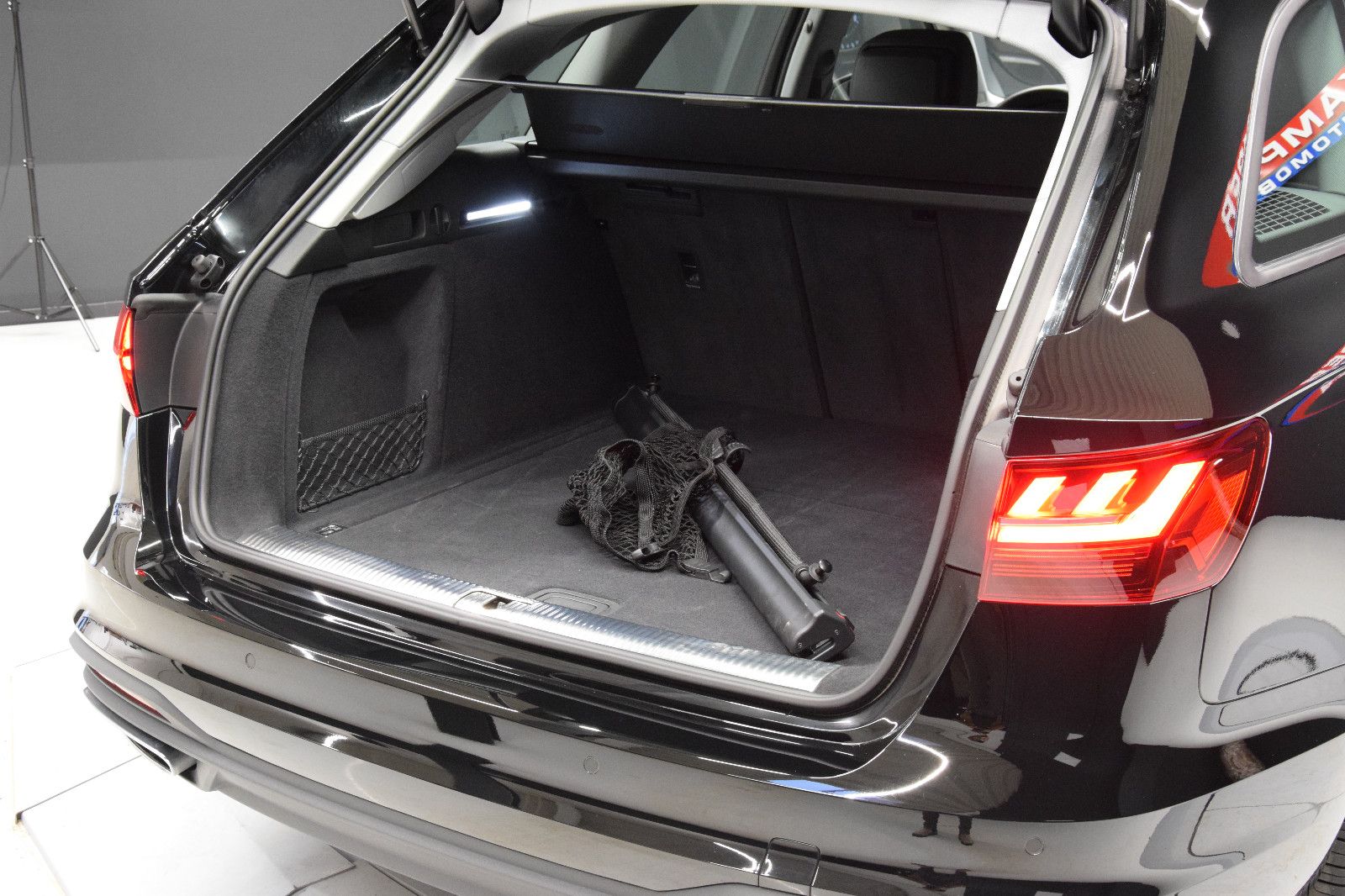 Fahrzeugabbildung Audi A4 Avant 40 TDI quattro B&O HuD Sitzbelü. ACC