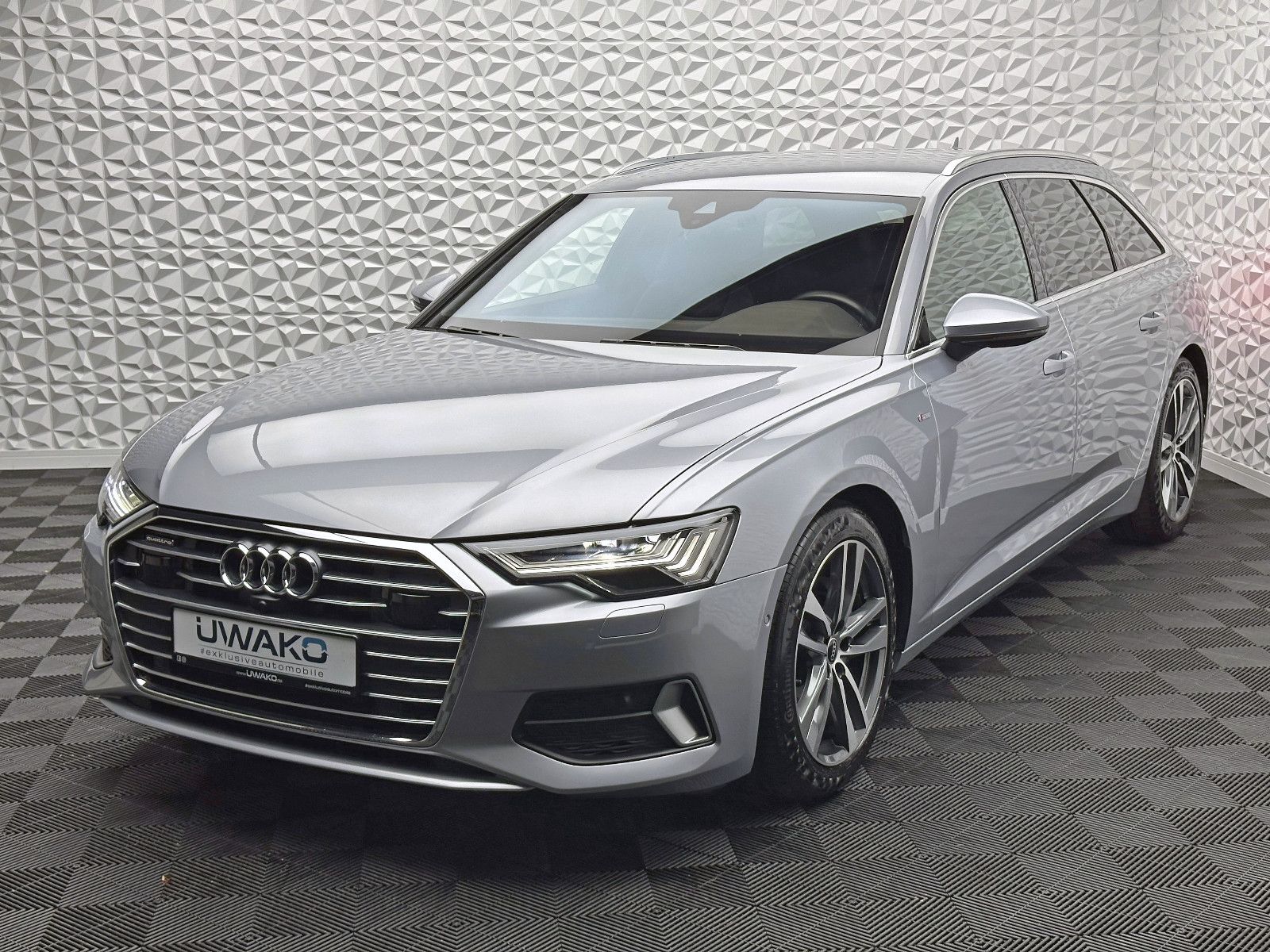 Fahrzeugabbildung Audi A6 40 TDI QUA/S-LINE/MATRIX/360°/KEY/B&O/ACC/AHK