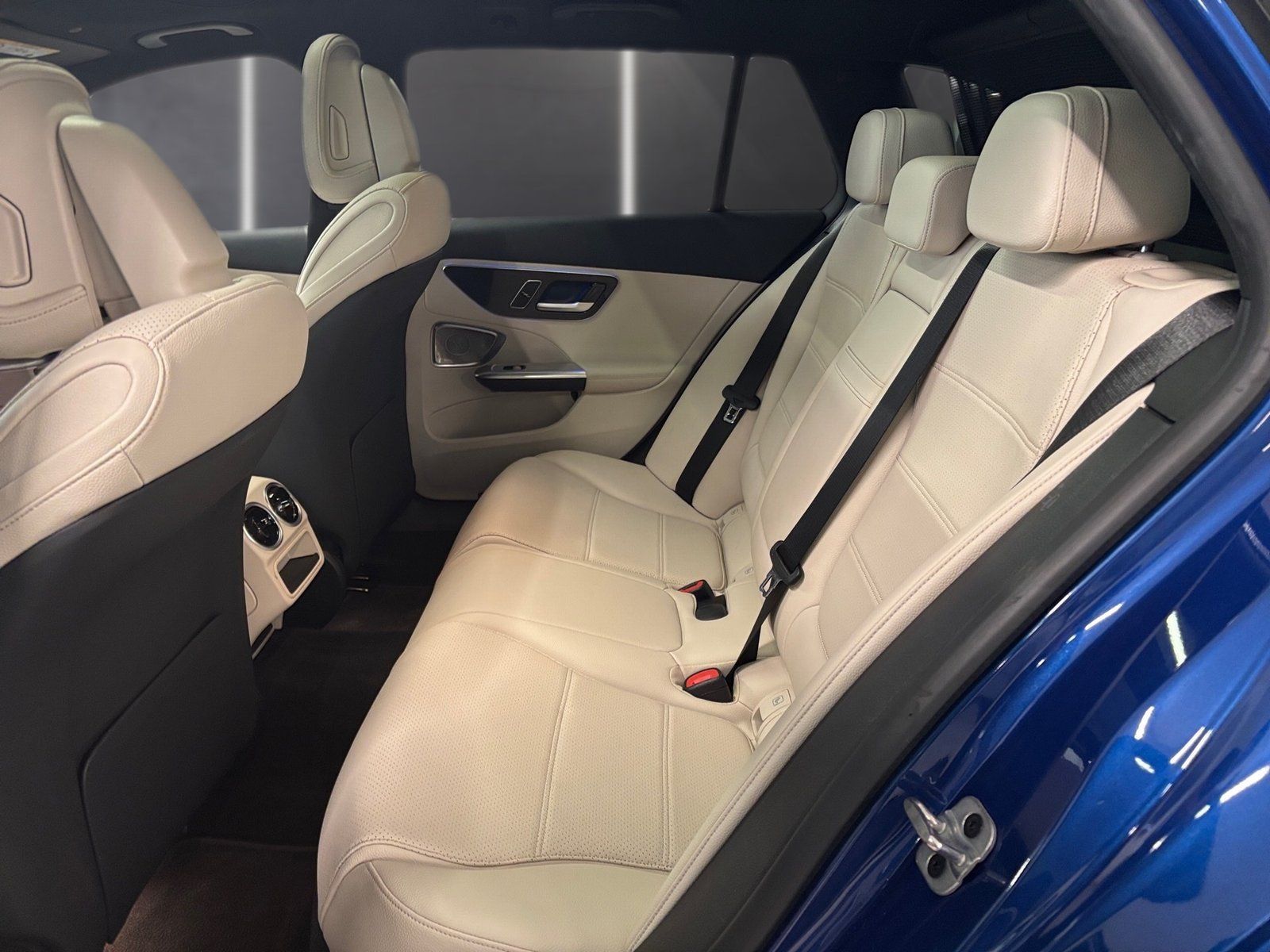 Fahrzeugabbildung Mercedes-Benz C 300 e T*DISTRONIC*HuD*Burmester*Pano-Dach*LED*