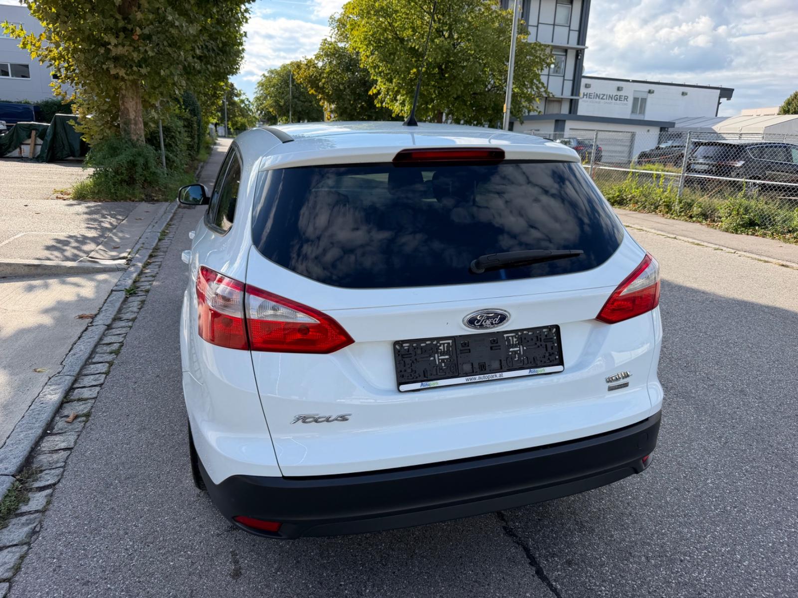 Ford Focus 2012 — photo 5