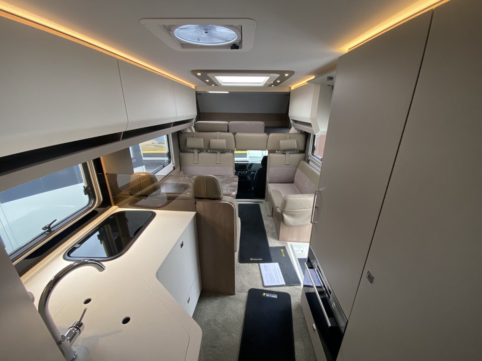 Fahrzeugabbildung Morelo Loft Alkoven 88 L AHK, Gastank, Spülmaschine