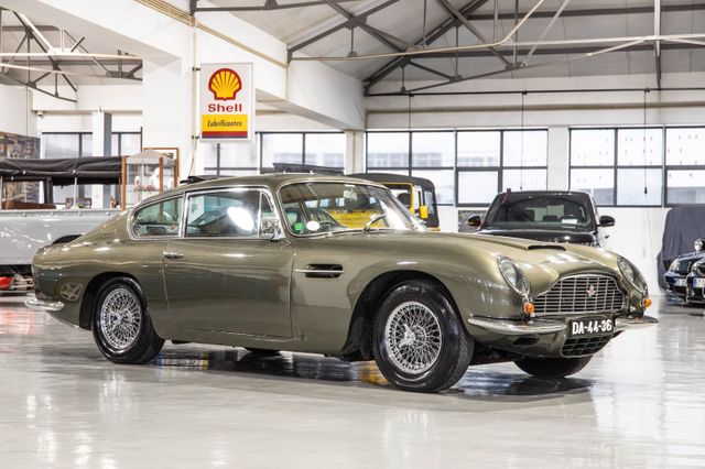 Aston Martin DB6