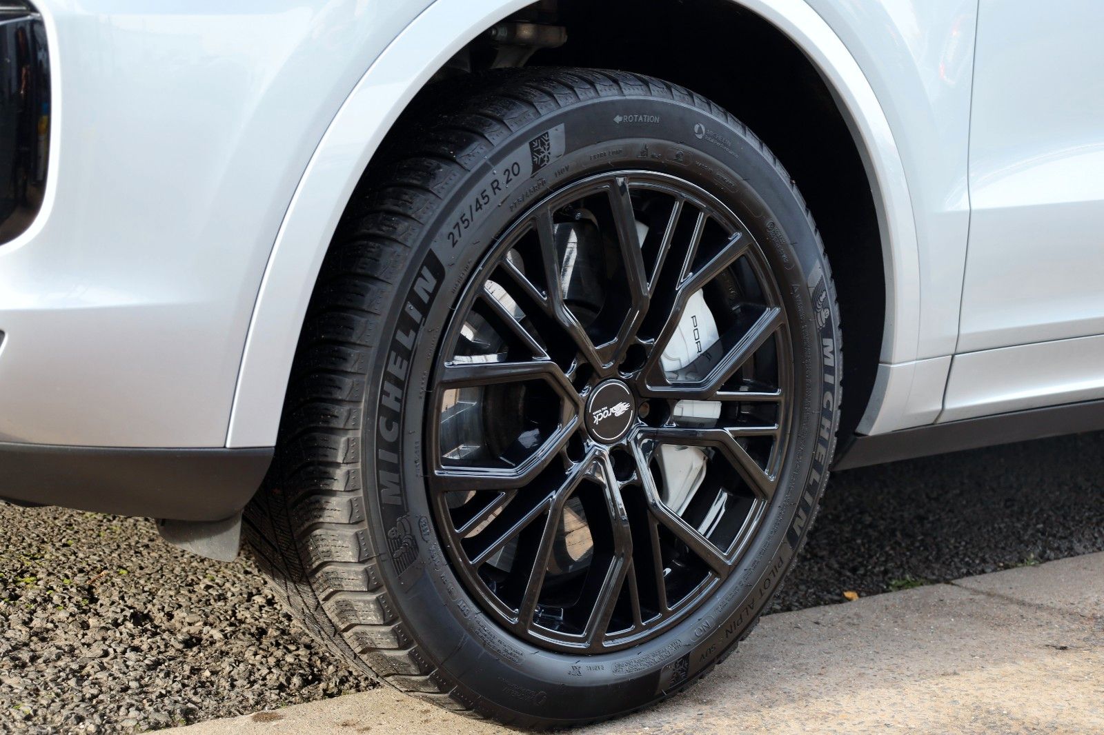 Fahrzeugabbildung Porsche Cayenne Turbo,Matrix-LED,360Kamera,Pano,AHK+WR