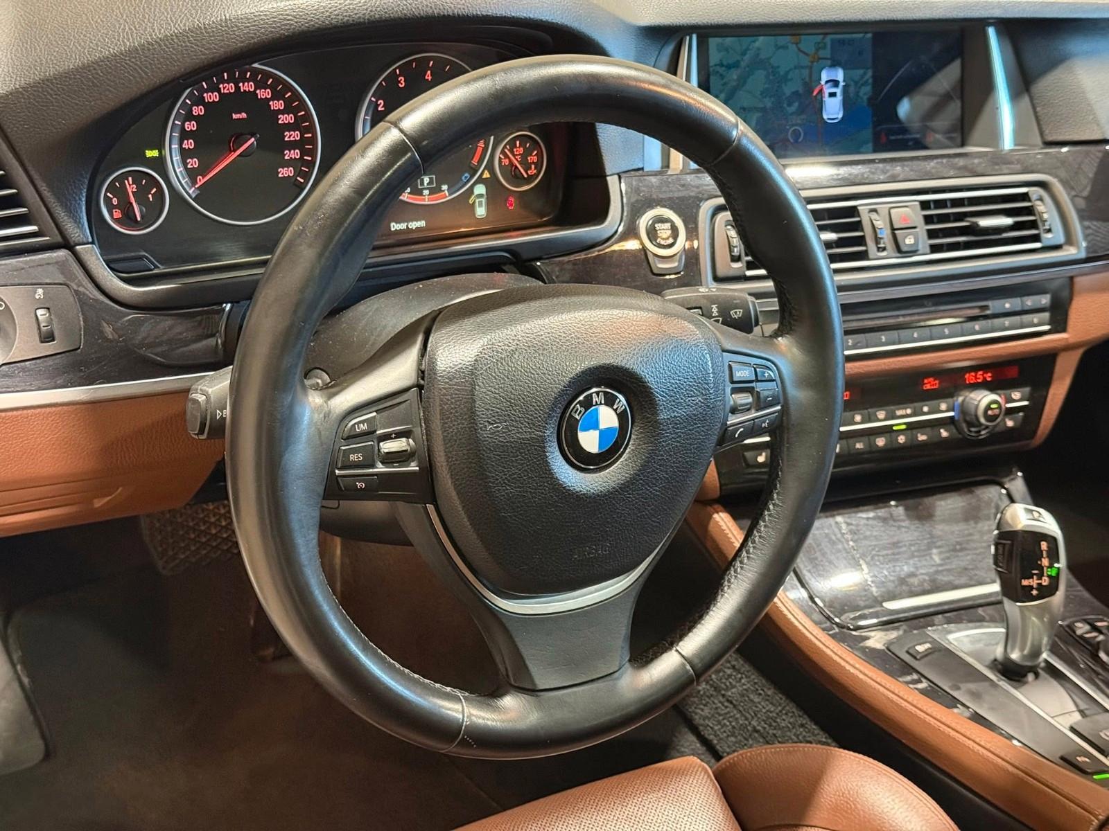 BMW 528 2011 — photo 14