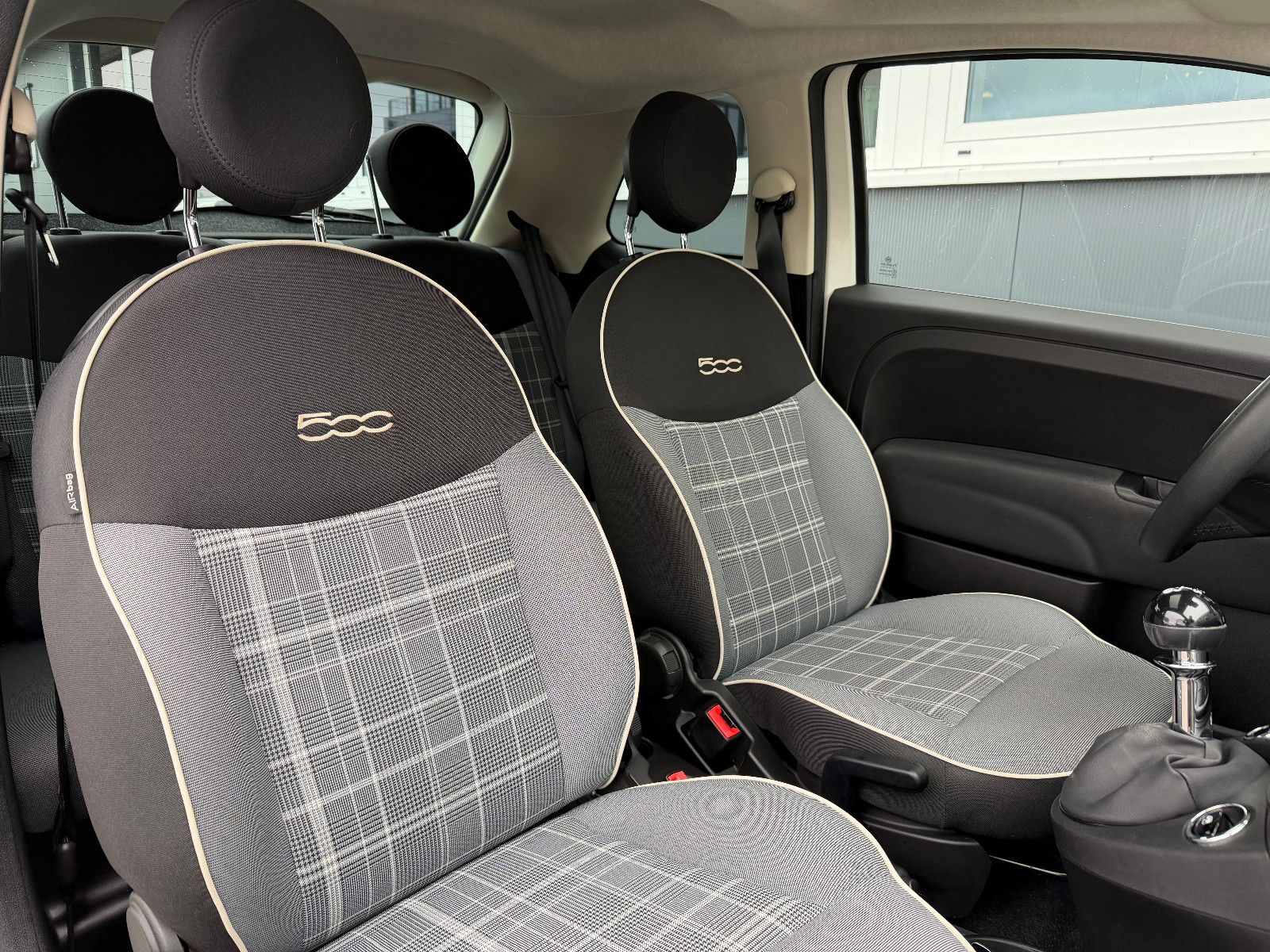 Fahrzeugabbildung Fiat 500 Lounge