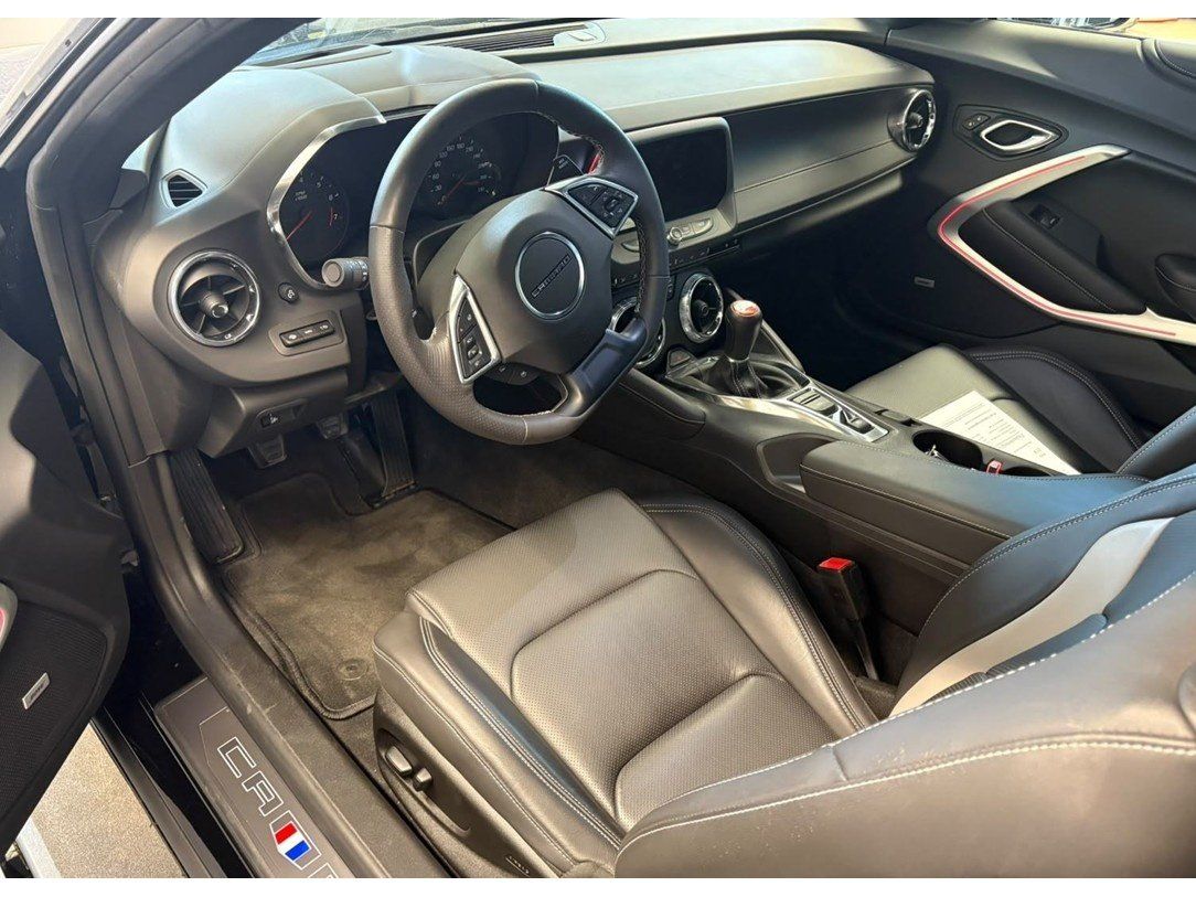 Fahrzeugabbildung Chevrolet Camaro Coupe 6.2 V8 KAMERA/BOSE/TEMPOMAT/SHZ/LHZ