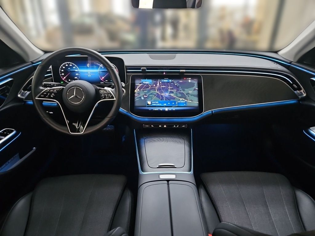 Fahrzeugabbildung Mercedes-Benz E 220 dT Avantg. Totwi. AHK ACC LED Ambie. Navi