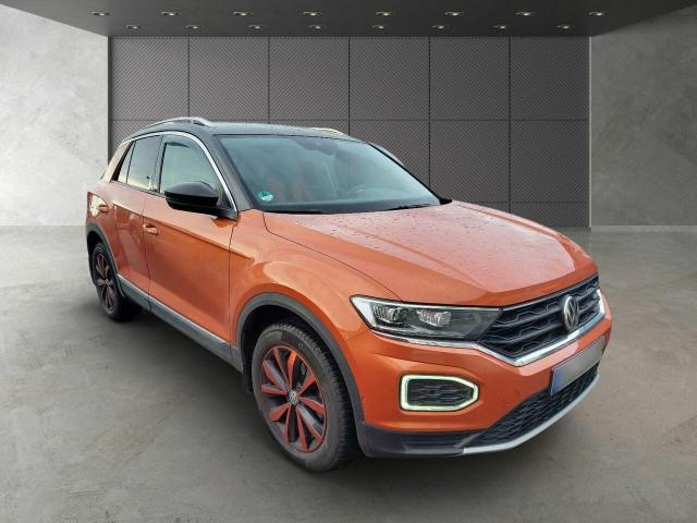 Volkswagen T-Roc Style 1.5 TSI DSG LED ACC SHZ RFK AHK