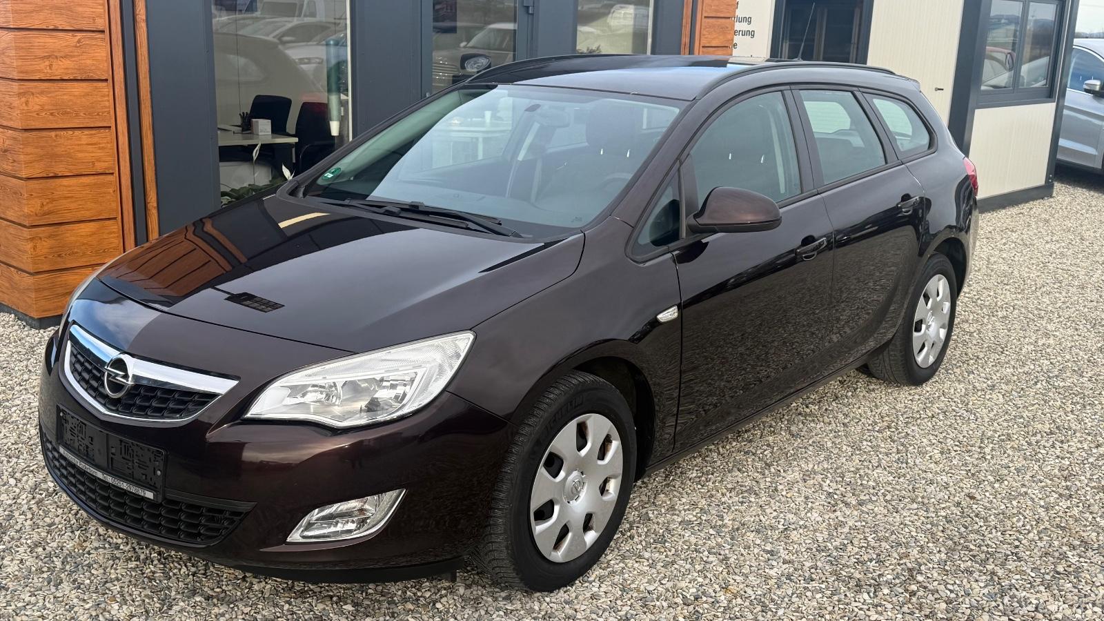 Opel Astra J Sports Tourer Selection