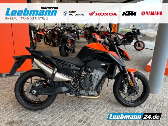 KTM 890 Duke