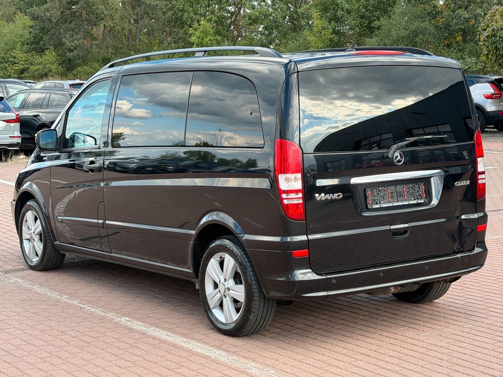 Fahrzeugabbildung Mercedes-Benz Viano 2.2 CDI Trend *Navi*Sitzhzg*7-Si*AHK*PDC*