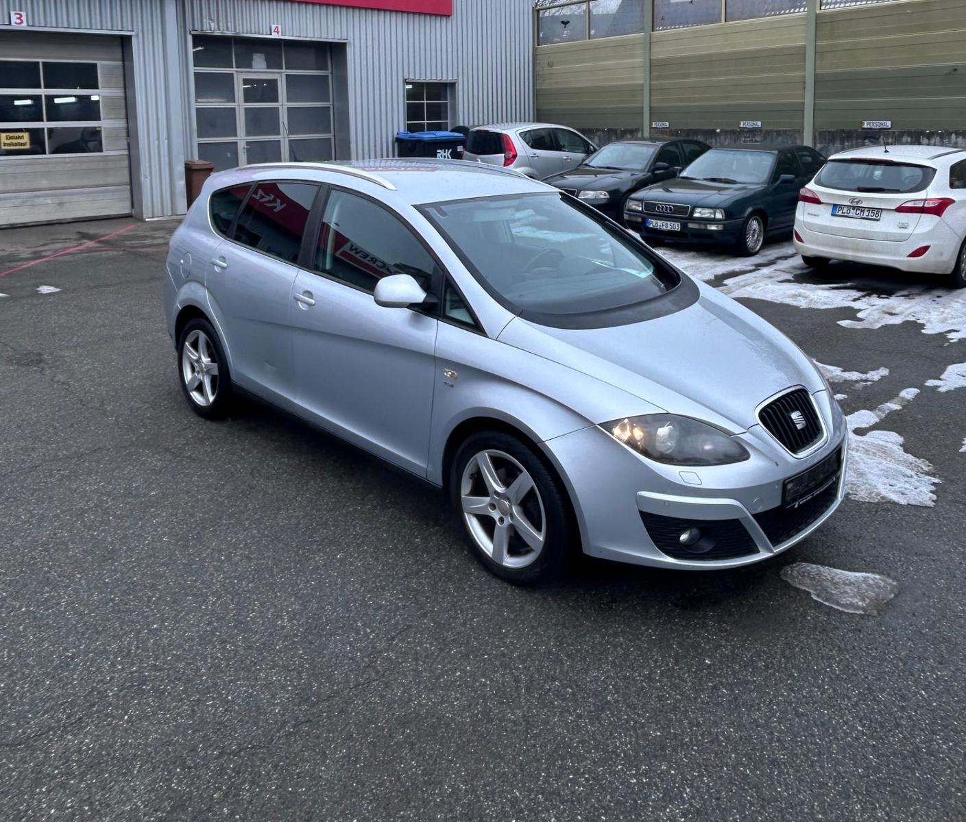 Seat Altea XL  TÜV NEU - AHK - SHZ - BI XENON - PDC