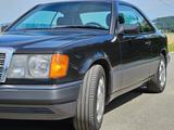 Mercedes-Benz 300 CE Coupé/Schiebedach/Klimaanlage/H-Zulassung - Mercedes-Benz 300: Coupé, 300s