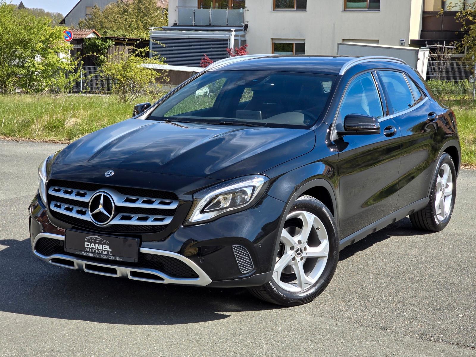 Mercedes-Benz GLA 200 LED+NAVI+TEILLEDER+KLIMAAUT.+SITHZG.+PDC