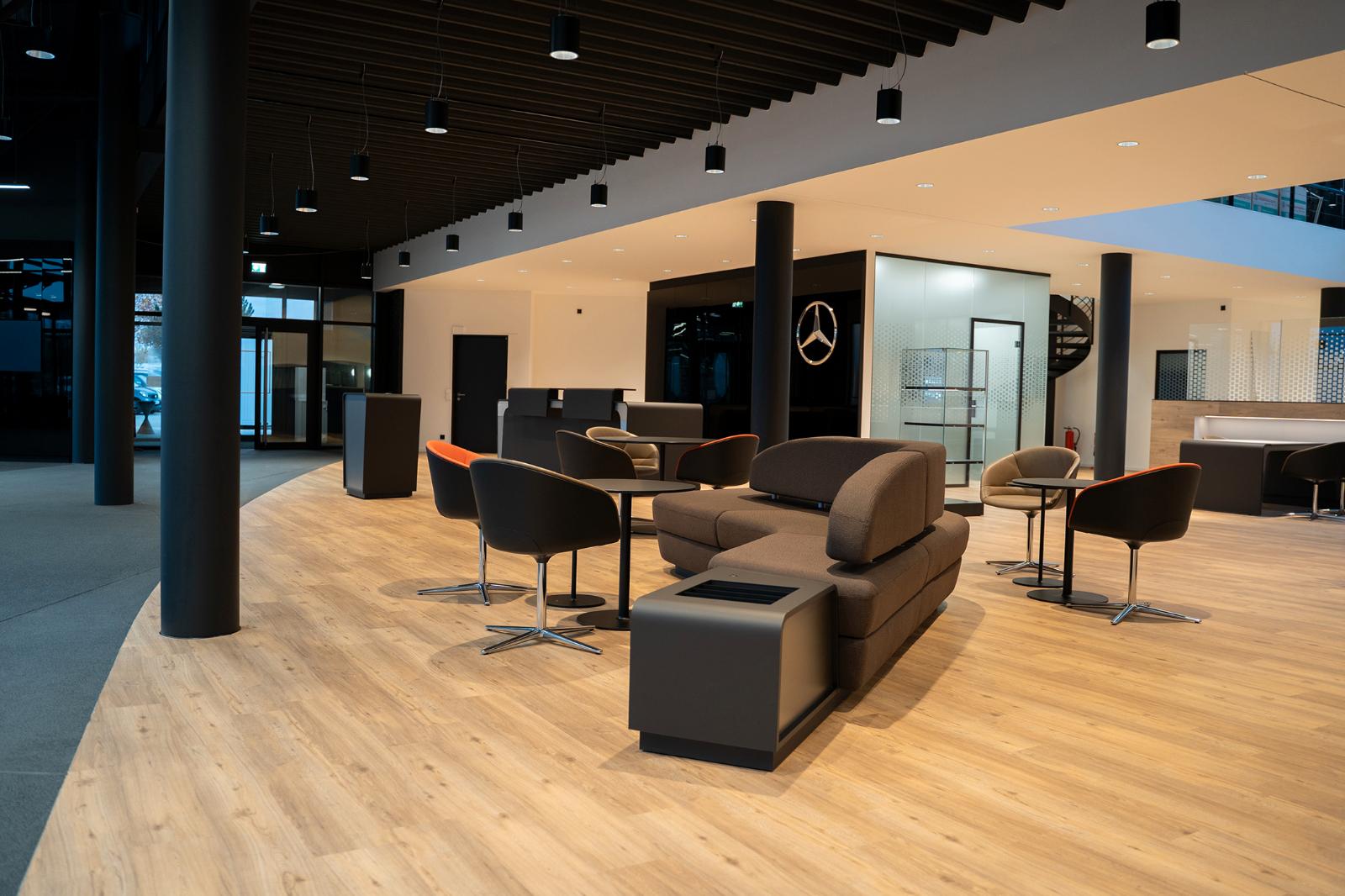showroom-image-bottom