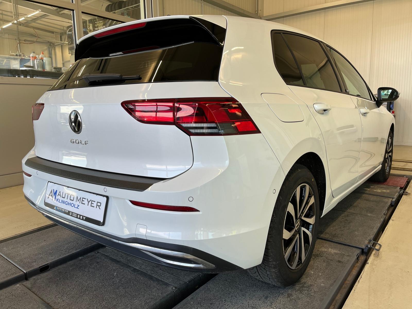 Volkswagen Golf VIII ACTIVE 1.5 TSI Standhg. HUD Navi LED-P, миниатюра 4