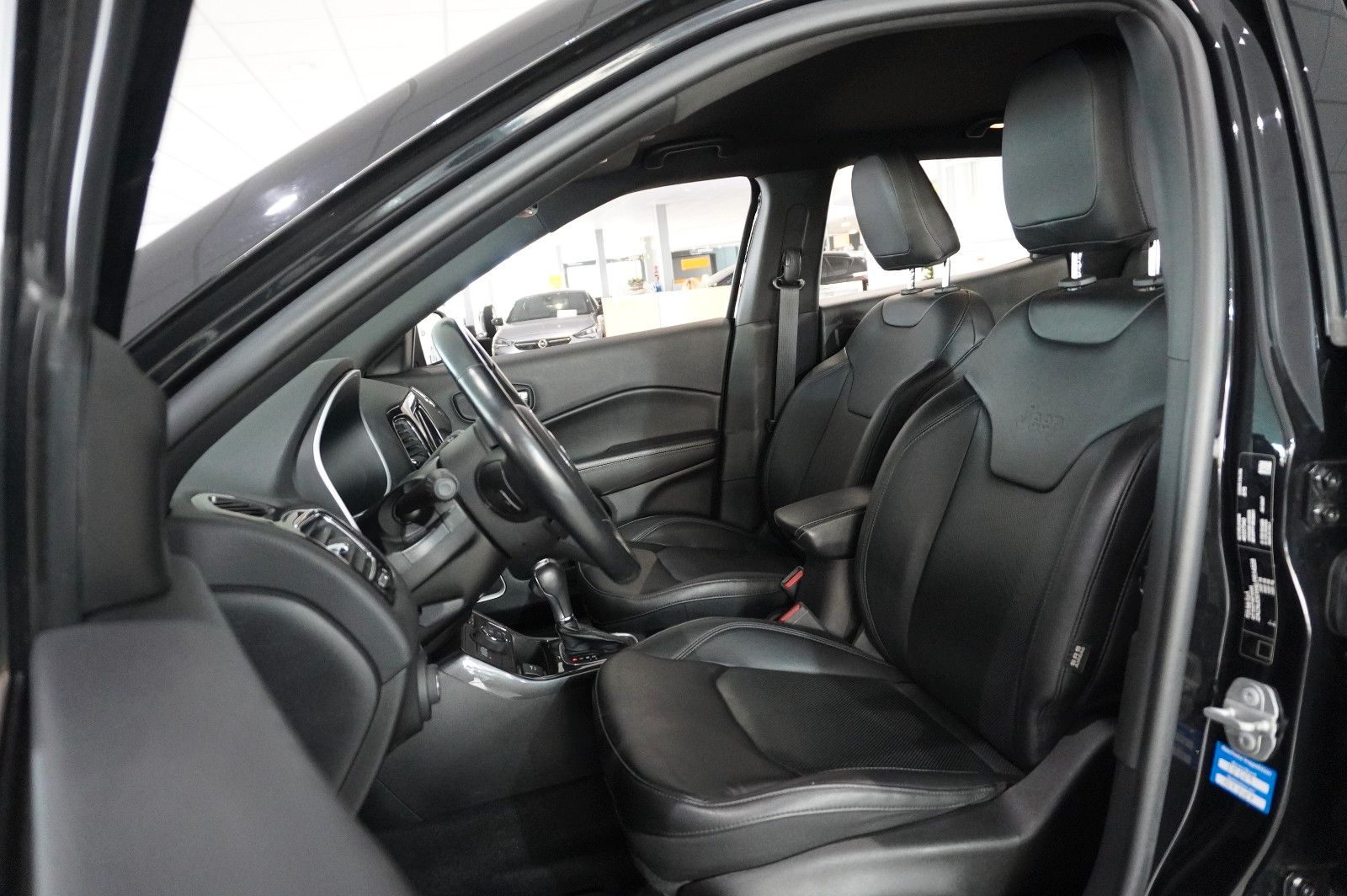 Fahrzeugabbildung Jeep Compass S 1.3T-GDI PHEV AWD SPORT NAVI/SH/KAMERA