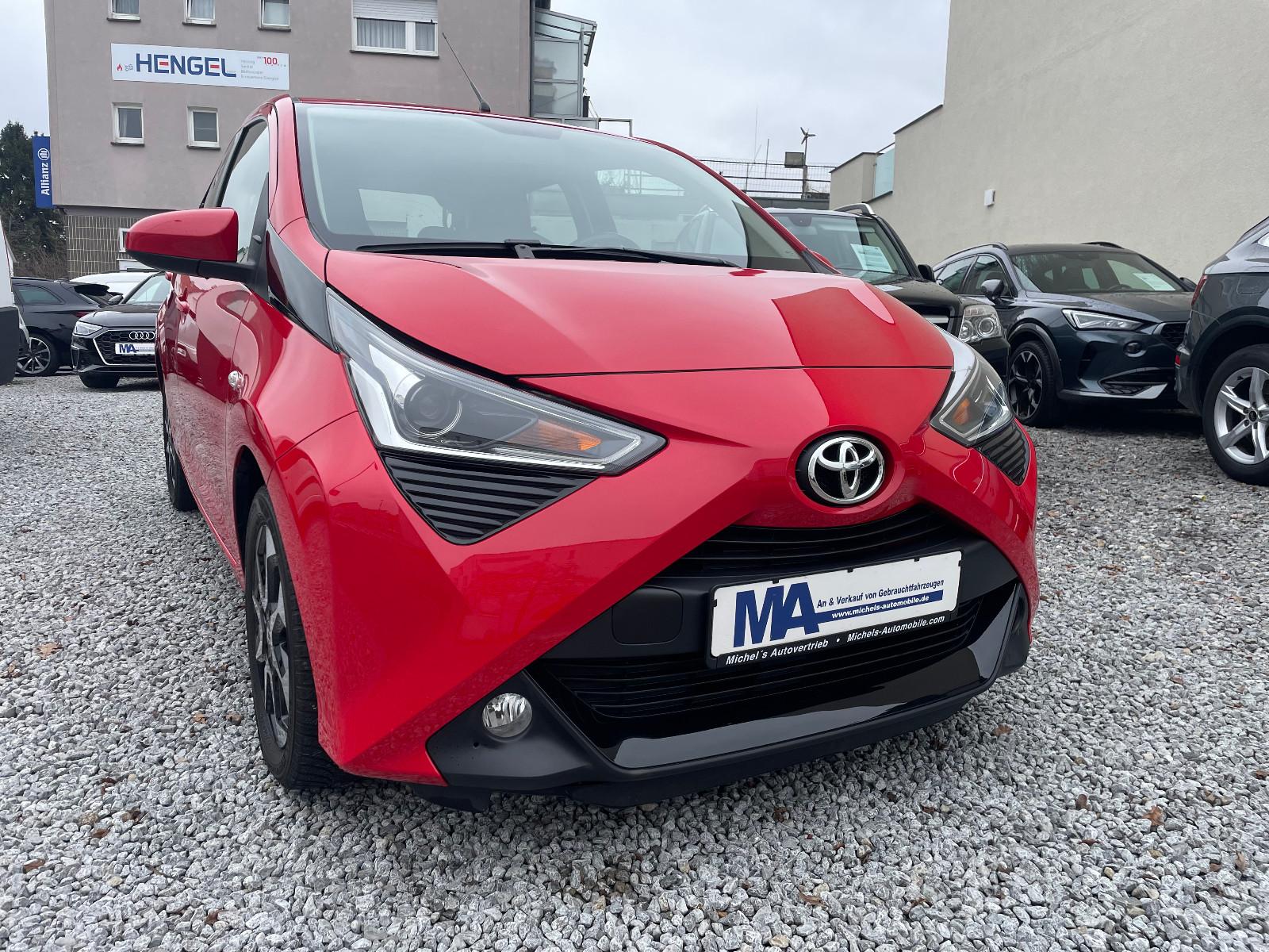 Toyota Aygo x-play Team D Autom. Kamera AppleCarplay