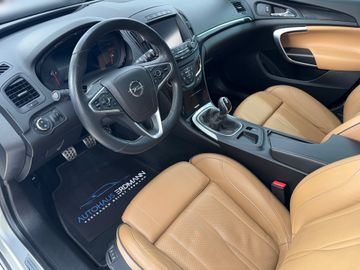 Opel Insignia CT - 7
