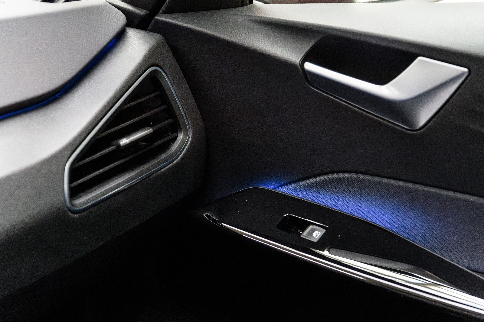 Fahrzeugabbildung Volkswagen ID.3 Pro LED+NAVI+KEYLESS+360°KAM+TRAVEL+62 kW/h