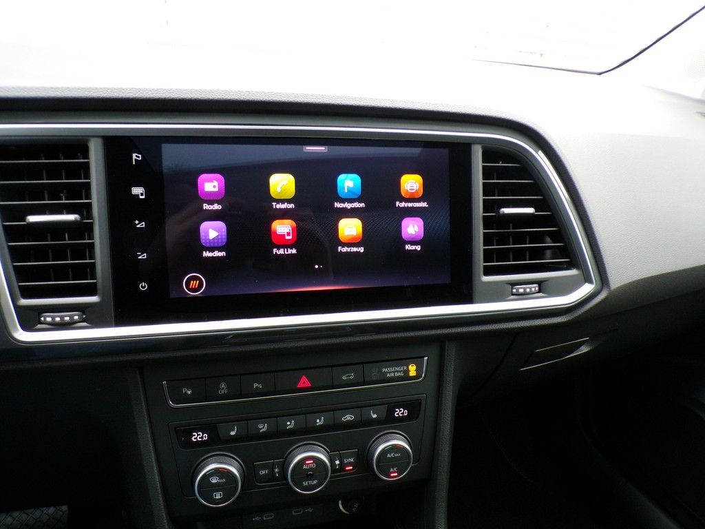 Fahrzeugabbildung SEAT Ateca  1.5 TSI DSG Style