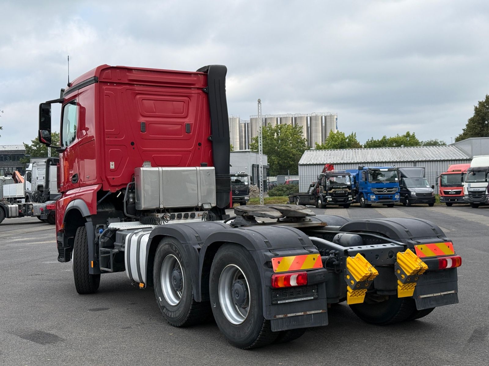 Fahrzeugabbildung Mercedes-Benz Arocs 2645 6x4 SZM Kipphydraulik