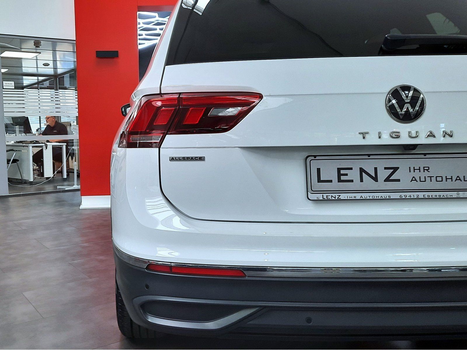 Fahrzeugabbildung Volkswagen Tiguan Allspace Life TDI *Standhzg*Navi*Cam*LED*