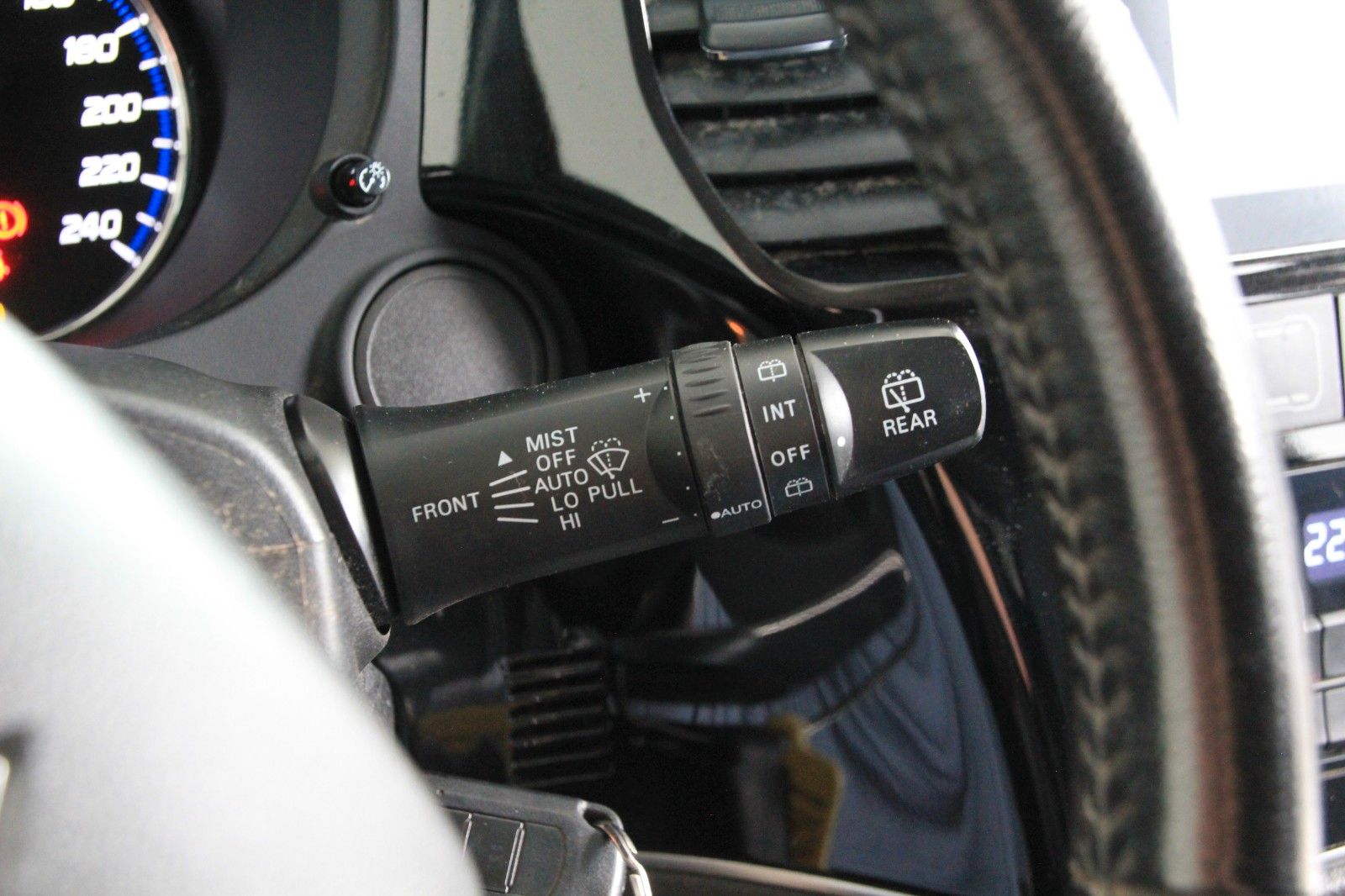 Fahrzeugabbildung Mitsubishi Outlander Edition 100 2WD