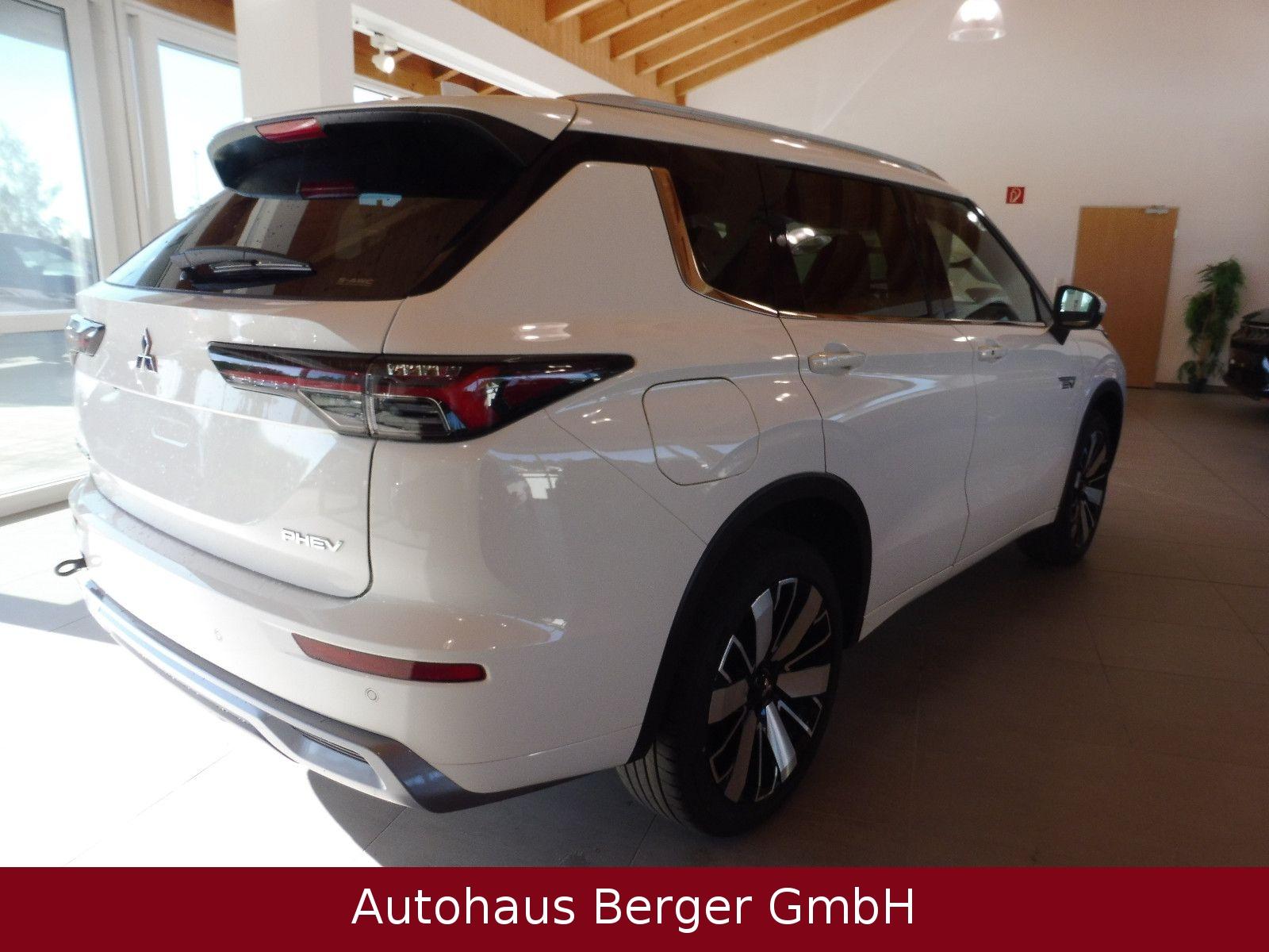 Mitsubishi Outlander 2.4 PHEV 4WD Top mit Luxury-Paket