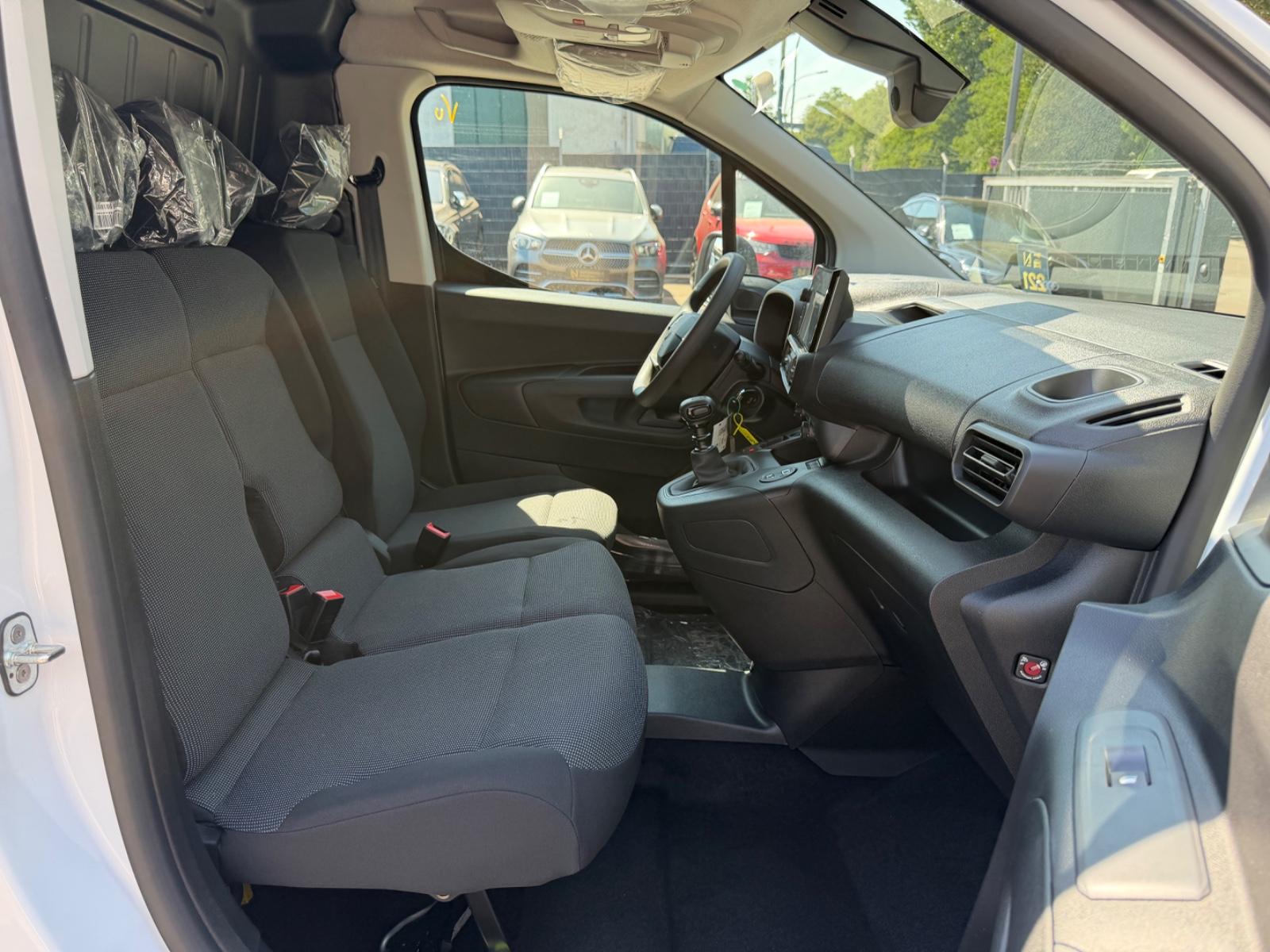 Citroën BERLINGO KASTEN L1H1/M *JAHRESWAGEN*NAVI*KLIMA*